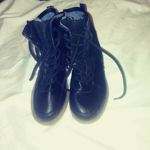 Girls Tommy Hilfiger combat boot